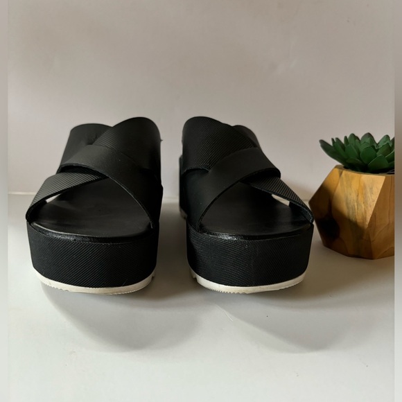 Sorel Women’s Cameron Flatform Mule Sandals 7.5M - Picture 2 of 8